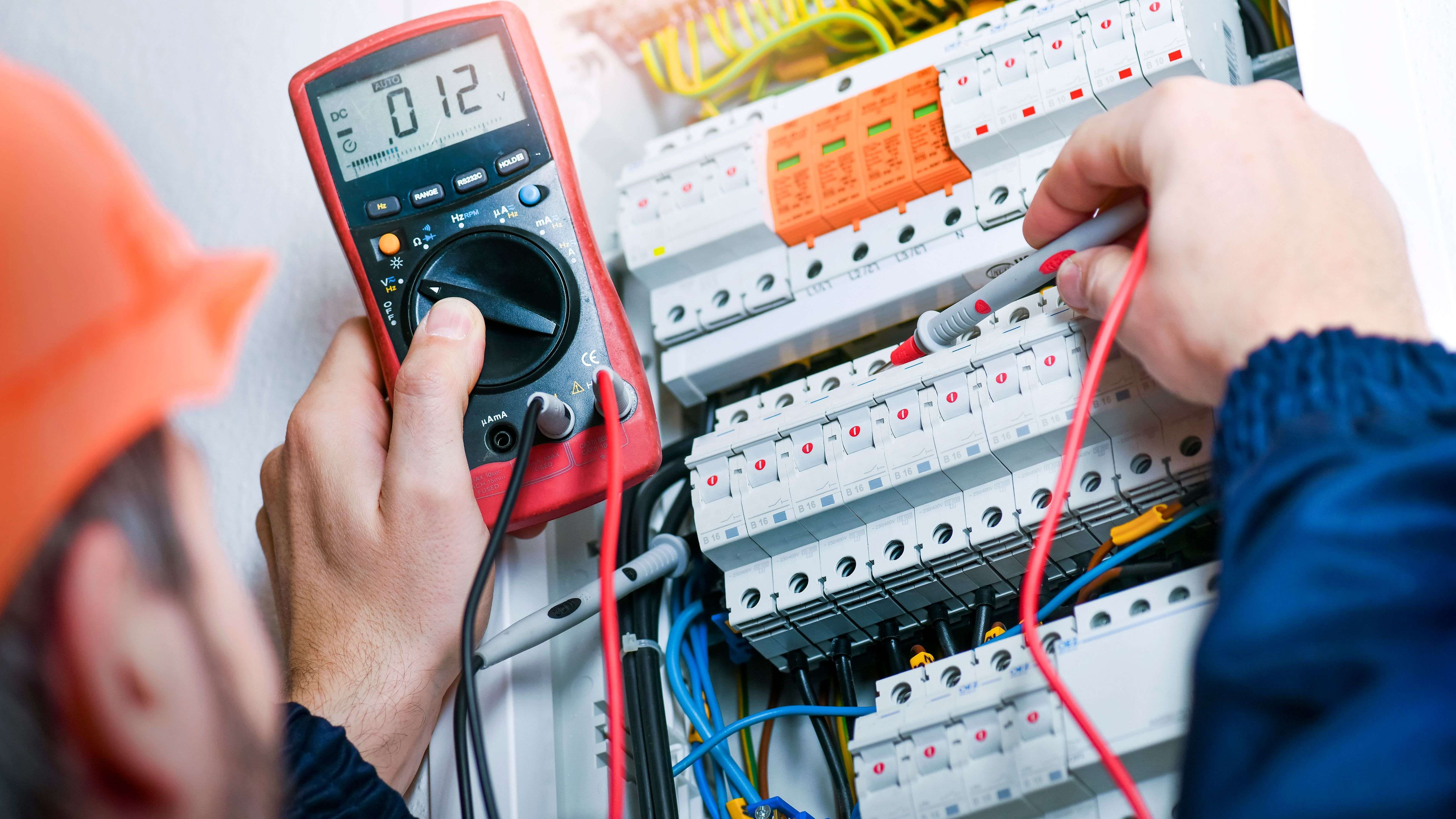 Service de mise en conformité électrique